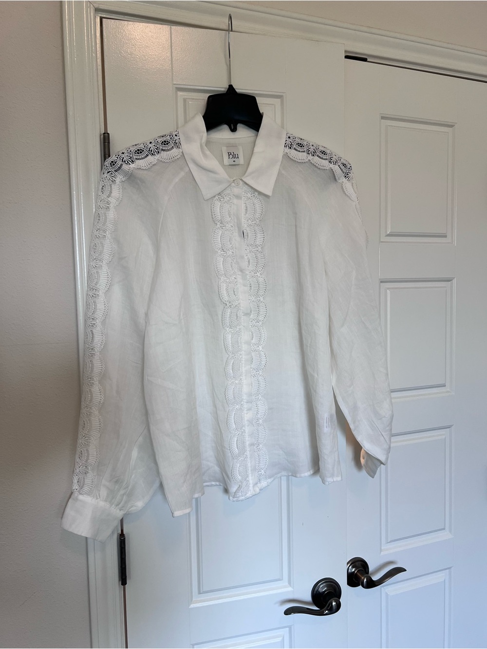 Blu Linen Blend White Lace-Trim Button-Up Blouse